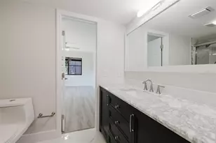 5604 Doral Dr, Sarasota, FL 34243 - Photo 35