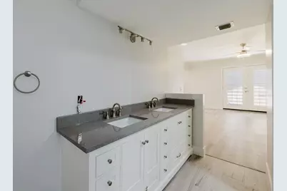 5604 Doral Drive, Sarasota, FL 34243 - Photo 49