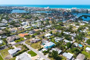 5930 Briarwood Ave, Sarasota, FL 34231 - Photo 7