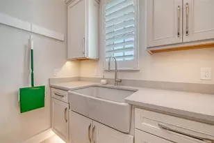 5930 Briarwood Ave, Sarasota, FL 34231 - Photo 49