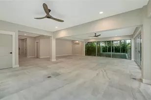 5930 Briarwood Ave, Sarasota, FL 34231 - Photo 19