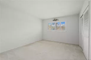 3328 Dartmouth Ln, Sarasota, FL 34239 - Photo 25