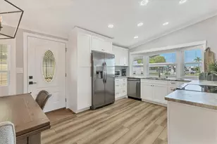 5707 45th St E, Bradenton, FL 34203 - Photo 9