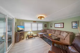 252 Aloha Dr, Palmetto, FL 34221 - Photo 13