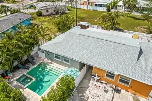 424 62nd St, Holmes Beach, FL 34217 - Photo 3