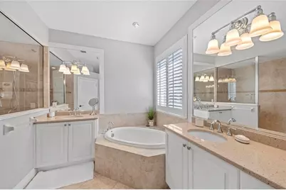 11716 Strandhill Court, Lakewood Ranch, FL 34202 - Photo 33