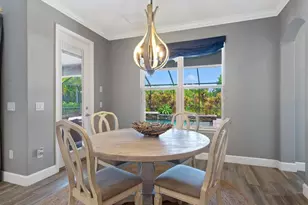 5742 Hydrangea Cir, Sarasota, FL 34238 - Photo 13