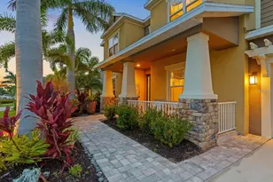 5742 Hydrangea Cir, Sarasota, FL 34238 - Photo 3