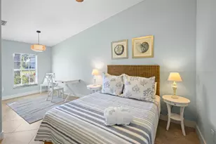 5608 Holmes Blvd, Holmes Beach, FL 34217 - Photo 23