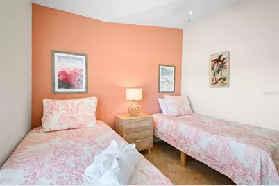 5608 Holmes Boulevard, Holmes Beach, FL 34217 - Photo 27