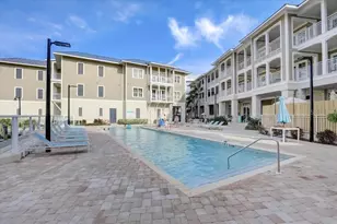 5325 Marina Dr, Holmes Beach, FL 34217 - Photo 29