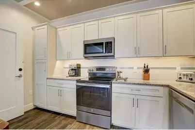 5325 Marina Drive #423, Holmes Beach, FL 34217 - Photo 9