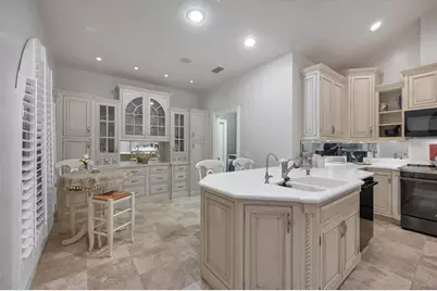 7261 Villa D Este Drive, Sarasota, FL 34238 - Photo 9