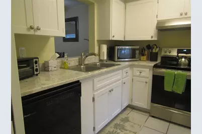 7008 W Country Club Drive N #136, Sarasota, FL 34243 - Photo 3