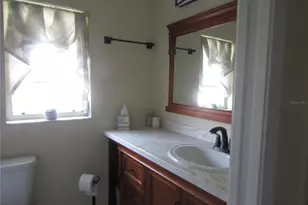 7008 W Country Club Dr N, Sarasota, FL 34243 - Photo 19