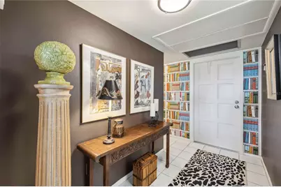 7461 W Country Club Drive N #207, Sarasota, FL 34243 - Photo 5