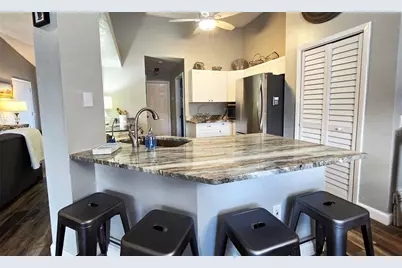 612 49th Street E, Bradenton, FL 34208 - Photo 5