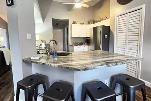 612 49th St E, Bradenton, FL 34208 - Photo 5