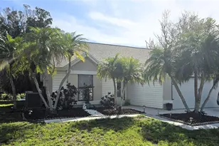 612 49th St E, Bradenton, FL 34208 - Photo 1