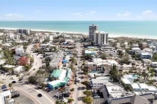 711 Birdsong Ln, Sarasota, FL 34242 - Photo 47