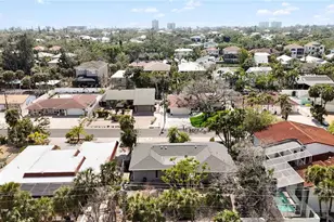 711 Birdsong Ln, Sarasota, FL 34242 - Photo 41