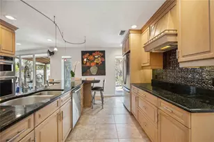 711 Birdsong Ln, Sarasota, FL 34242 - Photo 15