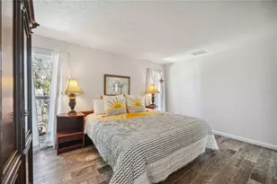 711 Birdsong Ln, Sarasota, FL 34242 - Photo 23