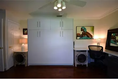 7676 Westmoreland Drive, Sarasota, FL 34243 - Photo 13