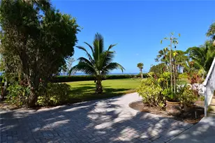 7676 Westmoreland Dr, Sarasota, FL 34243 - Photo 5