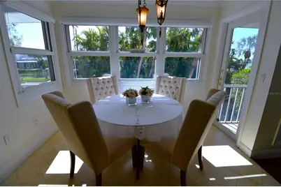 7676 Westmoreland Drive, Sarasota, FL 34243 - Photo 19