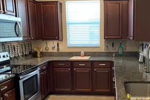 10668 Lake Montauk Dr, Riverview, FL 33578 - Photo 11