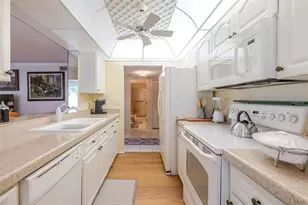 5609 Sheffield Green Circle, Sarasota, FL 34233 - Photo 15