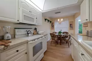 5609 Sheffield Green Circle, Sarasota, FL 34233 - Photo 13