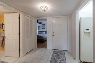 5609 Sheffield Green Circle, Sarasota, FL 34233 - Photo 5