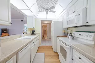 5609 Sheffield Green Circle, Sarasota, FL 34233 - Photo 19