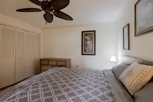 5609 Sheffield Green Circle, Sarasota, FL 34233 - Photo 9