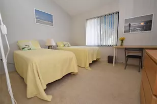 1512 Pelican Point Dr, Sarasota, FL 34231 - Photo 13