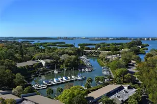1512 Pelican Point Dr, Sarasota, FL 34231 - Photo 37