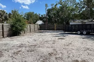 110 Pine Ave, Osprey, FL 34229 - Photo 11