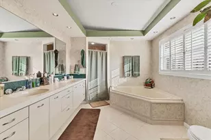 1320 Magellan Dr, Sarasota, FL 34243 - Photo 19