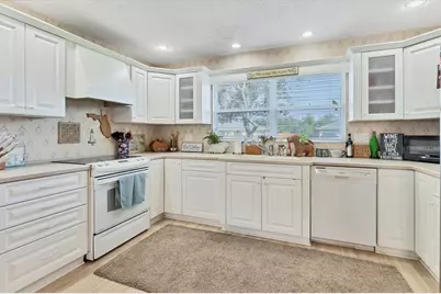 1320 Magellan Drive, Sarasota, FL 34243 - Photo 11