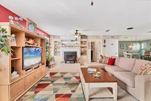 1320 Magellan Dr, Sarasota, FL 34243 - Photo 5