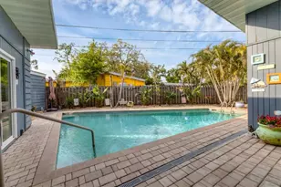 1320 Magellan Dr, Sarasota, FL 34243 - Photo 25