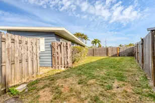 1320 Magellan Dr, Sarasota, FL 34243 - Photo 31