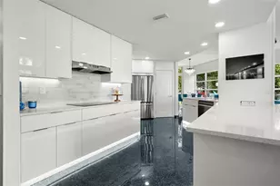 988 Boulevard of the Arts, Sarasota, FL 34236 - Photo 25