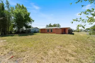 425 Skylark Ln NW, Port Charlotte, FL 33952 - Photo 27