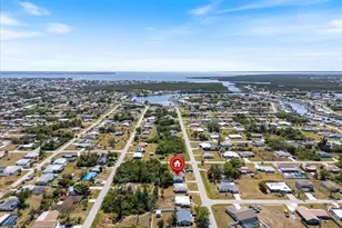 425 Skylark Ln NW, Port Charlotte, FL 33952 - Photo 3