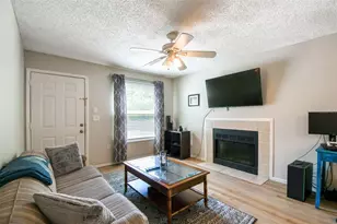 3718 59th Ave W, Bradenton, FL 34210 - Photo 3