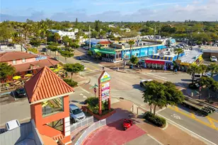 8555 Heron Lagoon Cir, Sarasota, FL 34242 - Photo 35