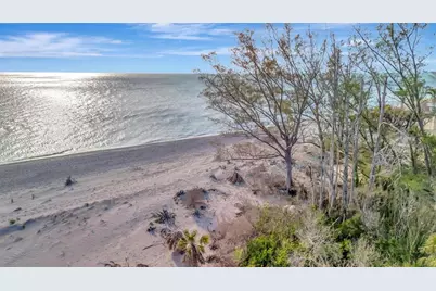 8555 Heron Lagoon Circle, Sarasota, FL 34242 - Photo 25